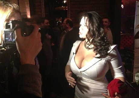 Maria Von Zarring pornostar akt bild