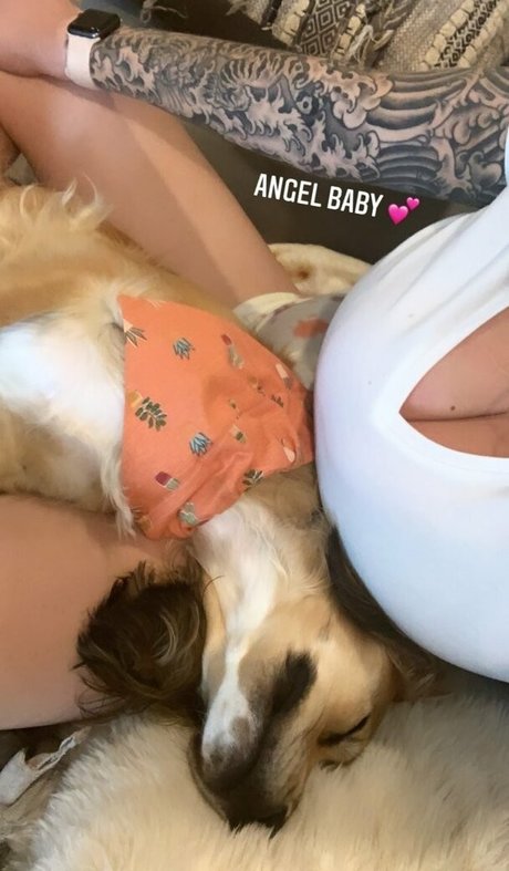 itssbriibitchh model hd archiv