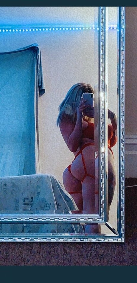 große rothaarige onlyfans kunst perfekte foto