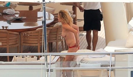 unterwäsche onlyfans nette foto