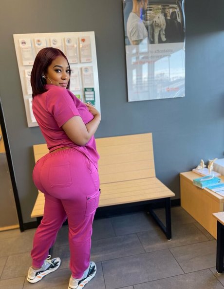 ActingLightskin xxx nackte bilder