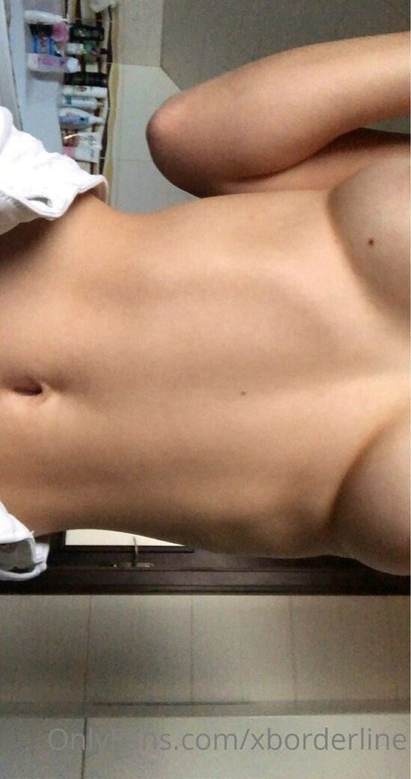 xborderline model kunst archiv