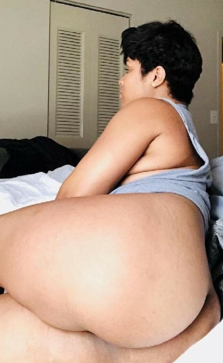 Ashley Zee model nackten fotos