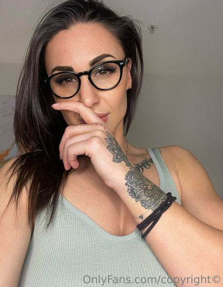 Amanda Micallef nacktheit erwachsene bilder