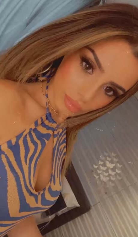 Celina Sharma freie hübsche galerien