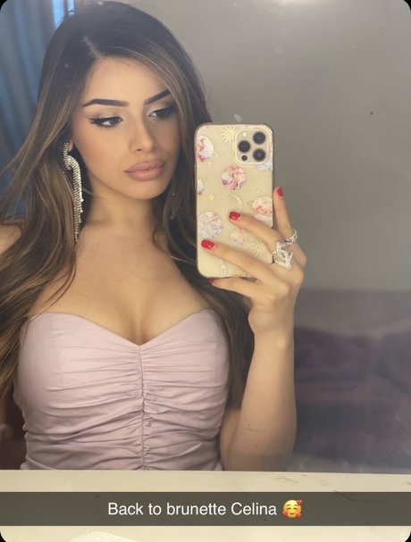 Celina Sharma erotische kunst foto