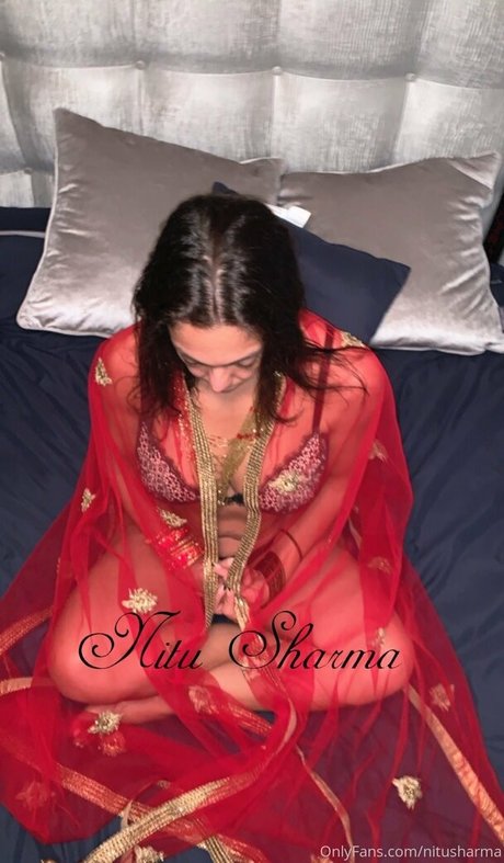 Nitu Sharma erwachsene bild