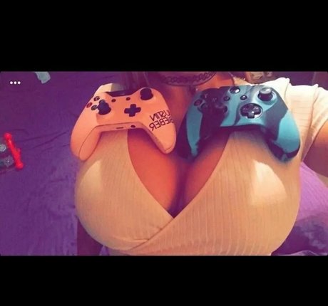 Whispah gaming nacktheit porno archiv