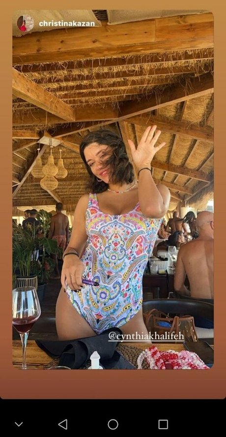 Cyn Thia Kha Lifeh schauspielerin nackten galerie