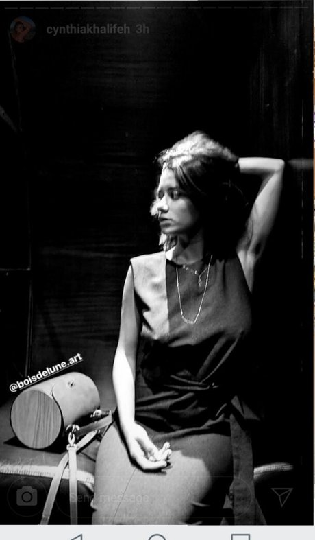 Cyn Thia Kha Lifeh erotische akt foto