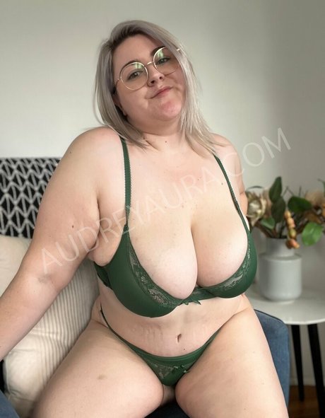 Audrey Aura sexy nackten bilder