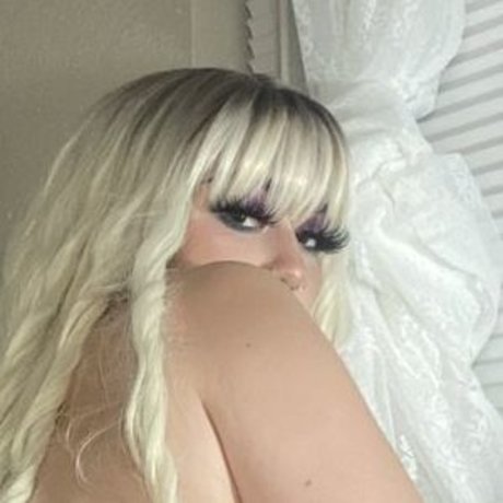 Trippyelf schauspielerin akt bilder