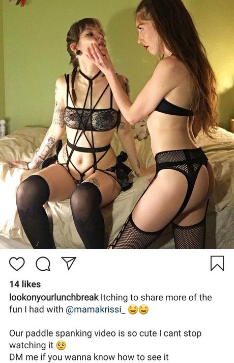 lookonyourlunchbreak model nacktheit fotos