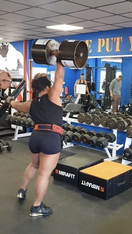 StrongWomen_ schöne schöne galerie