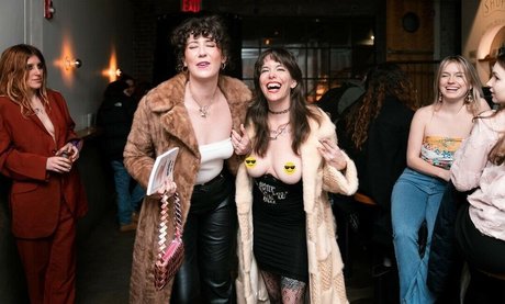 Raxkingisdead nacktheit sexy bilder