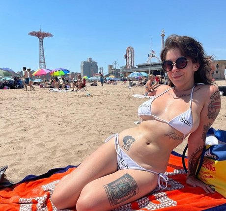 Raxkingisdead schauspielerin nackten fotos