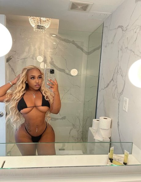 Kirsty teee nackt hd bild