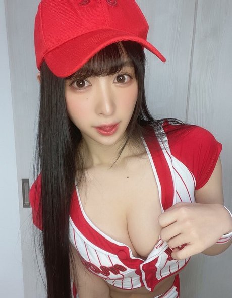 Naomi Majima erwachsene schöne bild