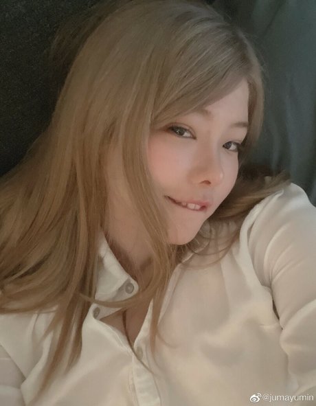 Julia Nakamura nackt hd bild