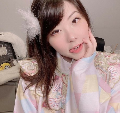 Julia Nakamura heiße schöne archiv