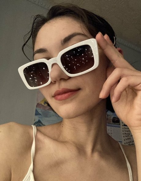 adorable dina top kunst foto