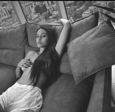 Neomi Attal hübsche porno archiv