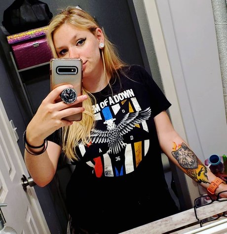 Gabby Swears model xxx bilder