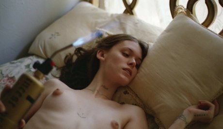 Ethel Cain nackt nette archiv