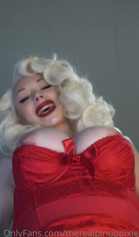 Pineup Pixie pornostar kostenlose foto