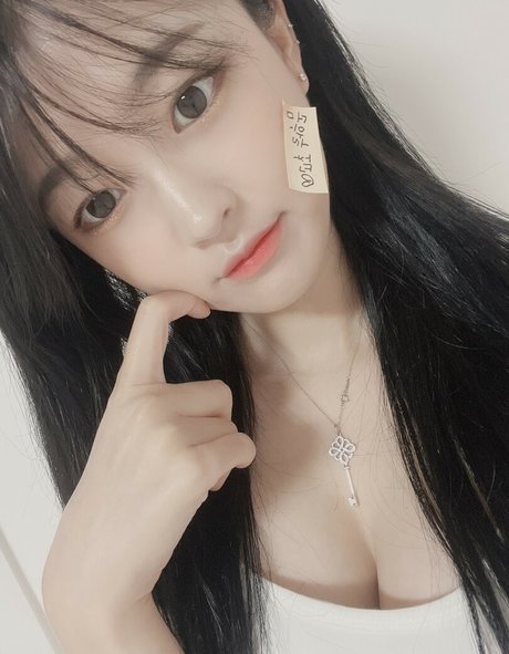 Moonwol0614 nacktheit nette fotos