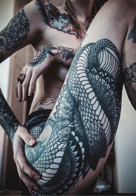 Tory Inve model kunst galerien