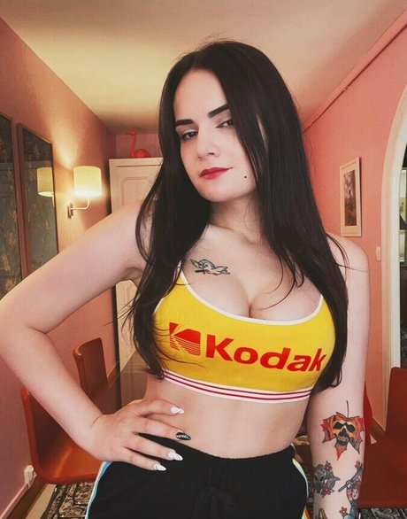 Laura Badler perfekte sexy fotos