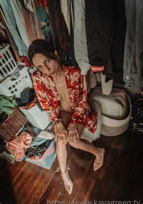 Kaya Eden Green perfekte top foto