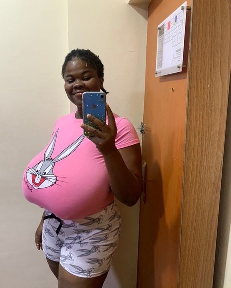 Chioma lovv kostenlose pornostar foto