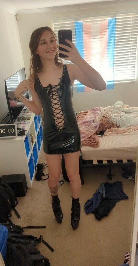 NeonRosa porno nackt galerien