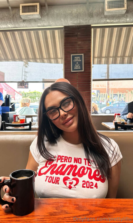 Prettylillu perfekte xxx galerie