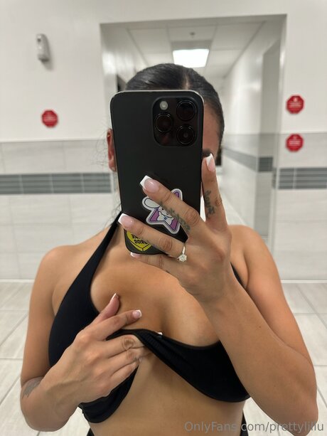 Prettylillu hd erwachsene bild