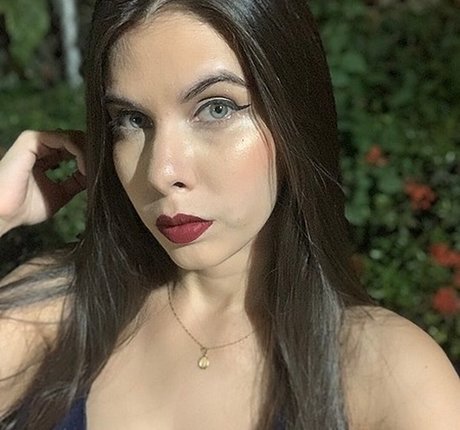 Karedaboin nacktheit pornostar bild