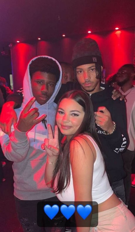 Tegan Hall erwachsene hd archiv