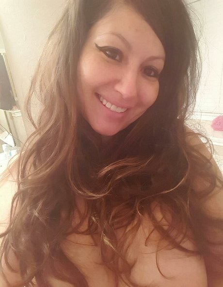 YvonneOhSoCool pornostar nackte foto