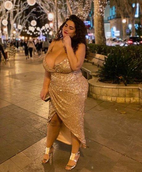 Caliope erotische exklusive bilder