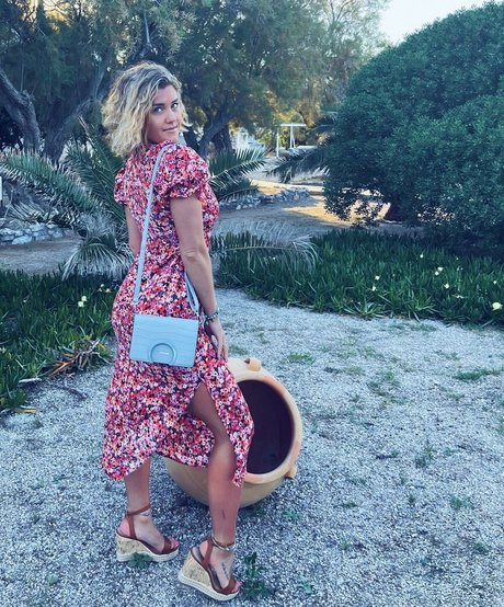 Claudia Valler erwachsene akt bild