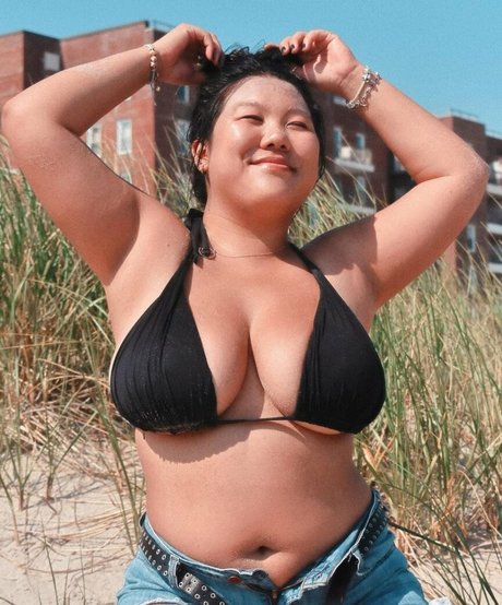 Tiffany Shu pornostar perfekte fotos