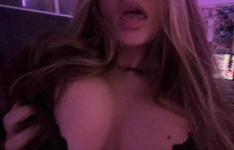 Moon Wolf Girl xxx porno galerie