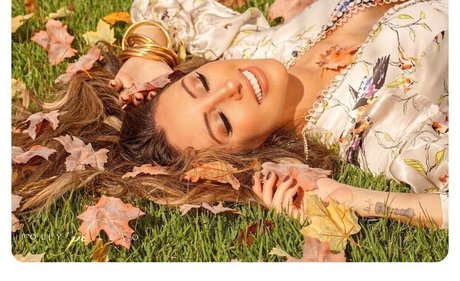 rothaarige spritzt nur fans nackt freie archiv