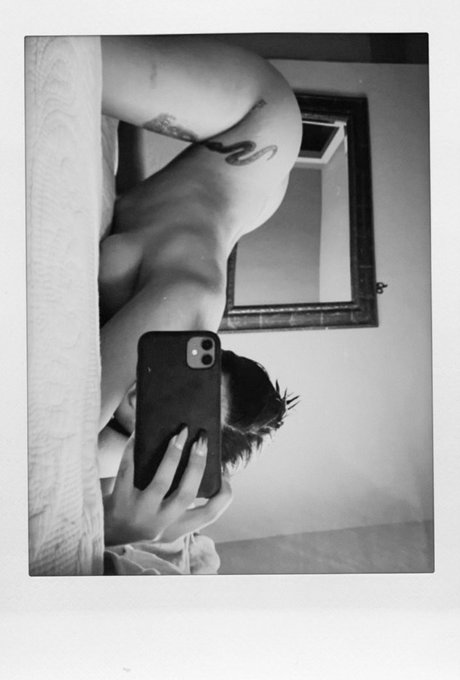 laconejaaa schöne nackt bilder