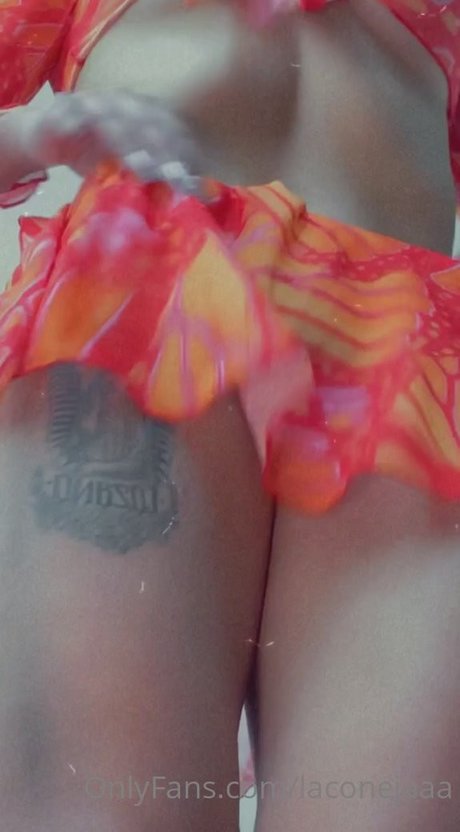 laconejaaa perfekte nackte galerien