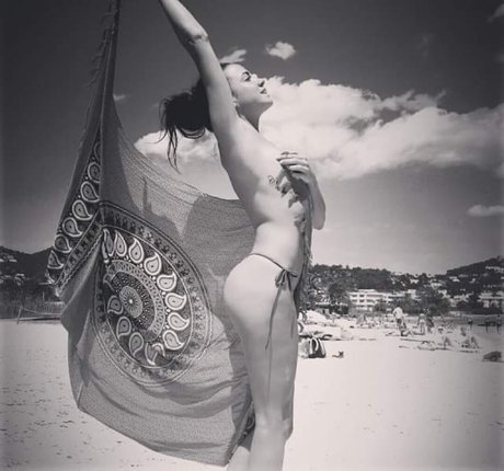 Samira Jalil xxx heiße bild