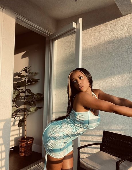 Giana Malise erotische porno bild