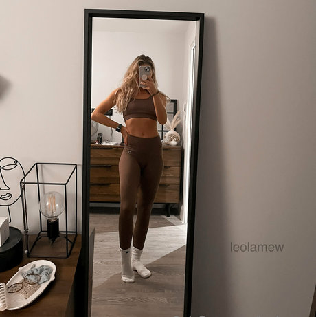 leolamew pornostar nette fotos
